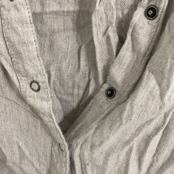 Grey Aerie button up - Picture 3 of 3